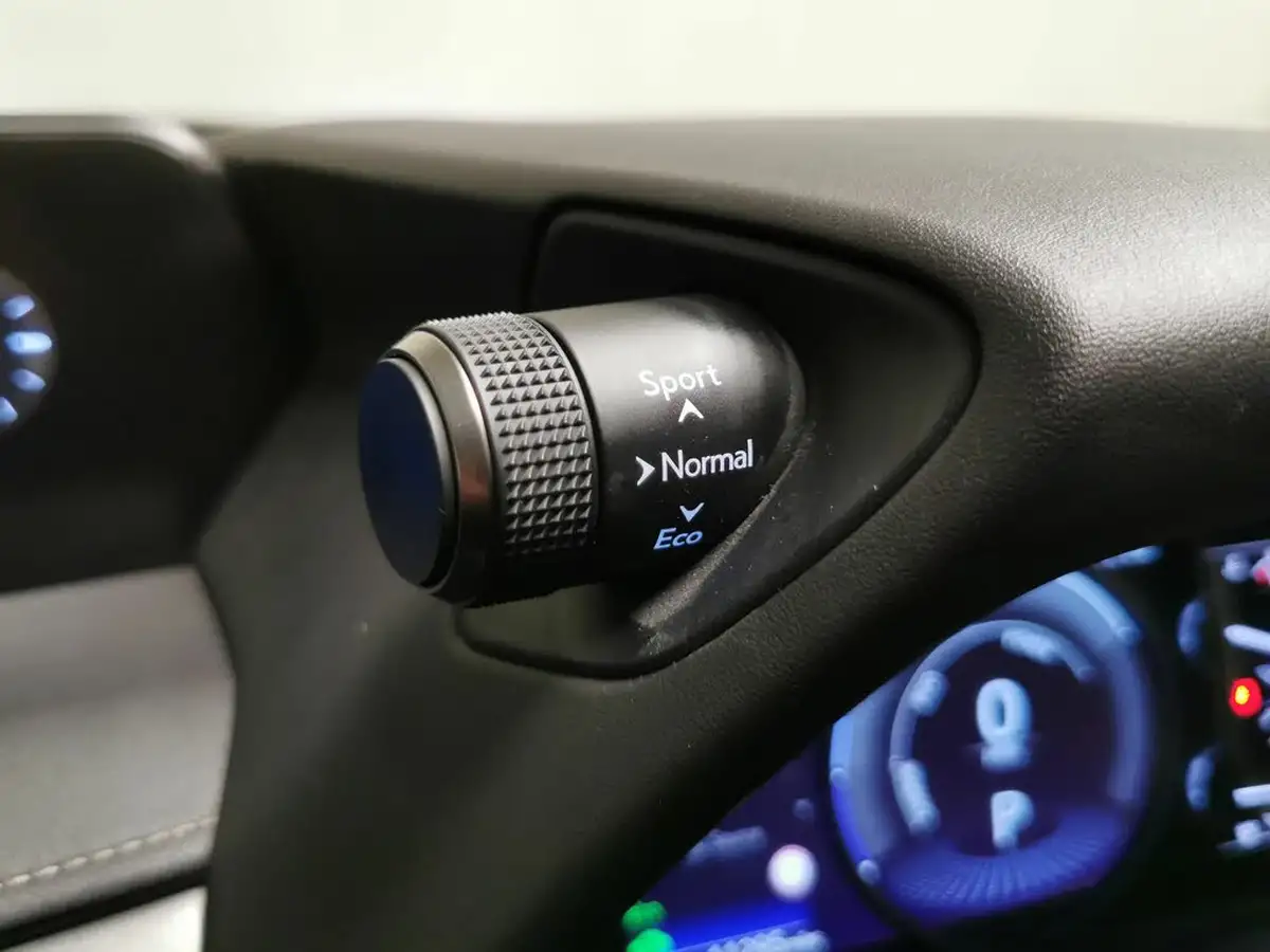 2021-lexus-ux-250h-20-ux-184bhp-without-navigation-big-18