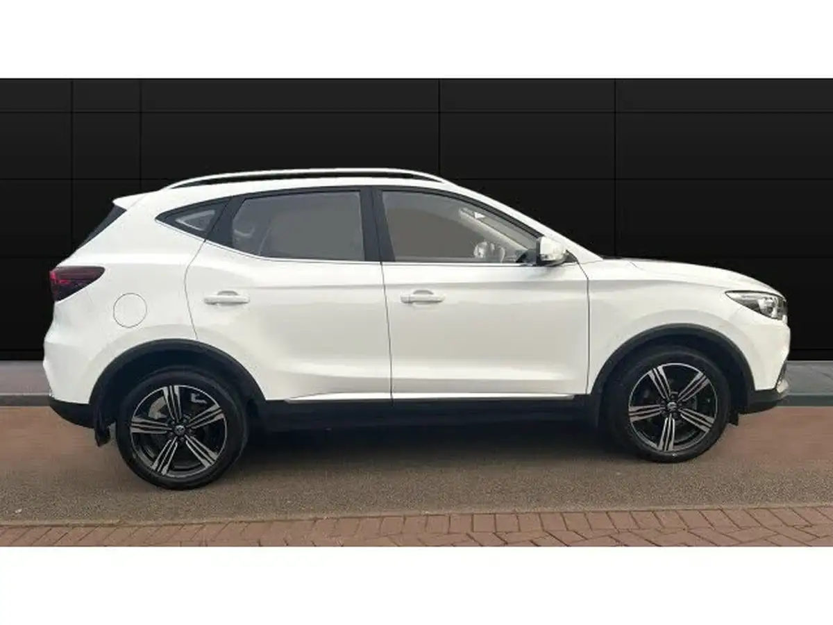 2019-mg-zs-suv-10t-gdi-exclusive-111ps-big-4