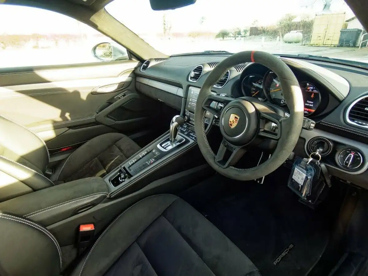 2023-porsche-cayman-718-40-cayman-gt4-pdk-big-29
