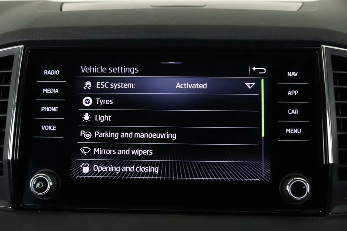 2021-skoda-karoq-10-tsi-se-drive-110ps-big-28