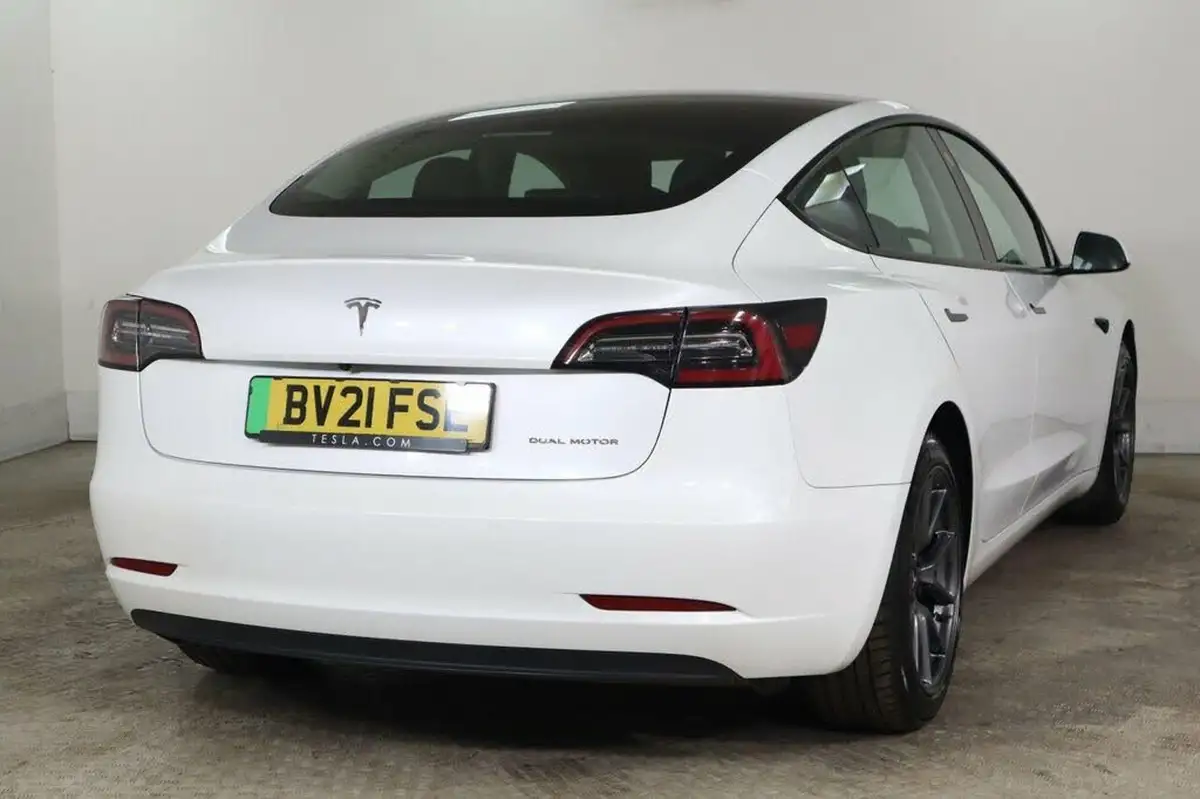 2021-tesla-model-3-e-long-range-4x4-big-10