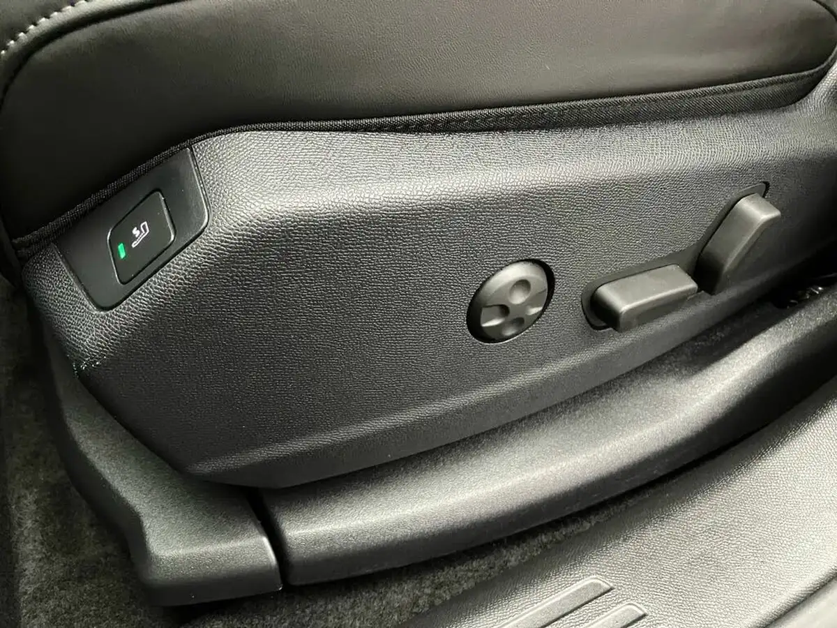 2021-ds-ds-7-crossback-16-puretech-louvre-big-24