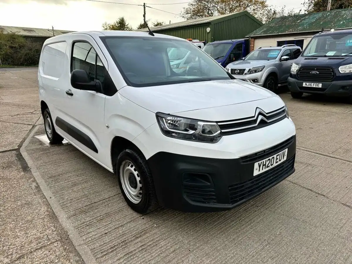 2020-citroen-berlingo-15bluehdi-650-x-panel-big-14