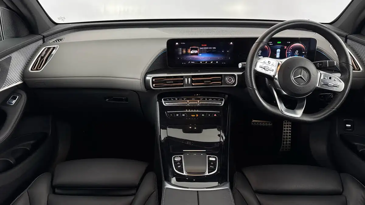 2021-mercedes-benz-eqc-e-eqc-400-amg-line-big-10