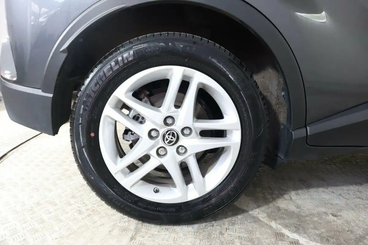 2021-toyota-c-hr-18-vvt-i-icon-big-29