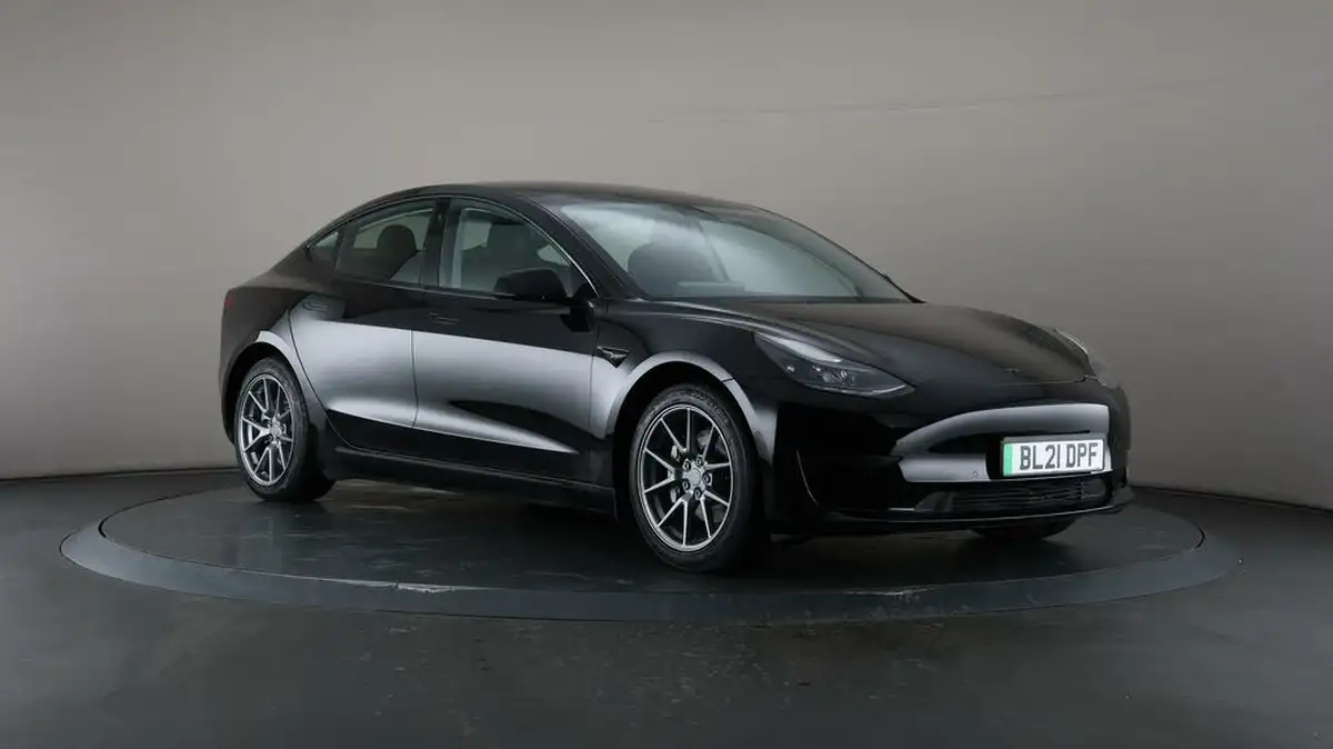 2021-tesla-model-3-e-long-range-4x4-big-1
