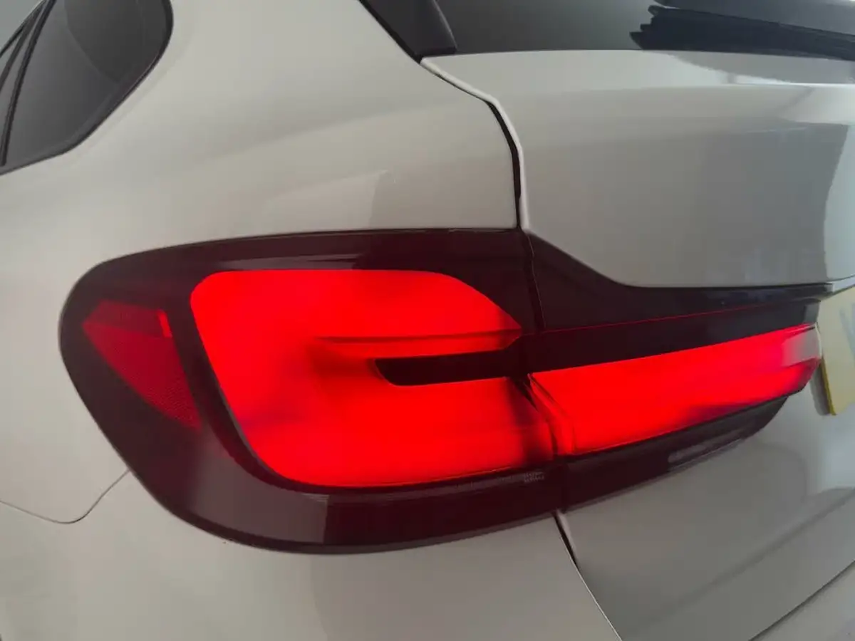 2021-bmw-5-series-20-530e-m-sport-pro-pack-touring-5d-big-37