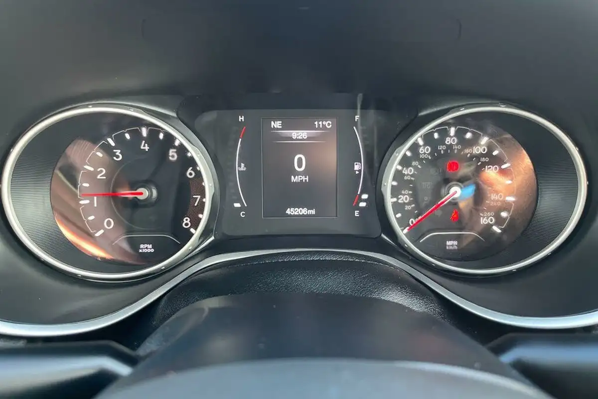 2020-jeep-compass-14-multiair-ii-night-eagle-big-19