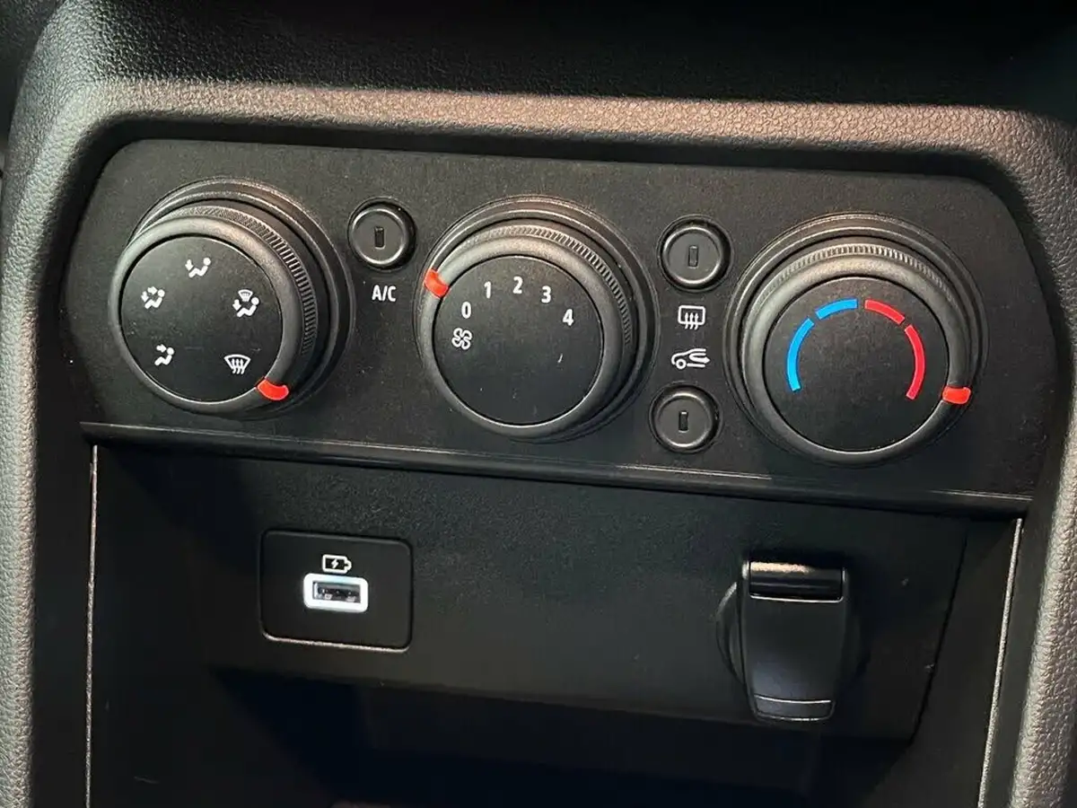 2021-dacia-sandero-stepway-10-tce-comfort-90bhp-big-22