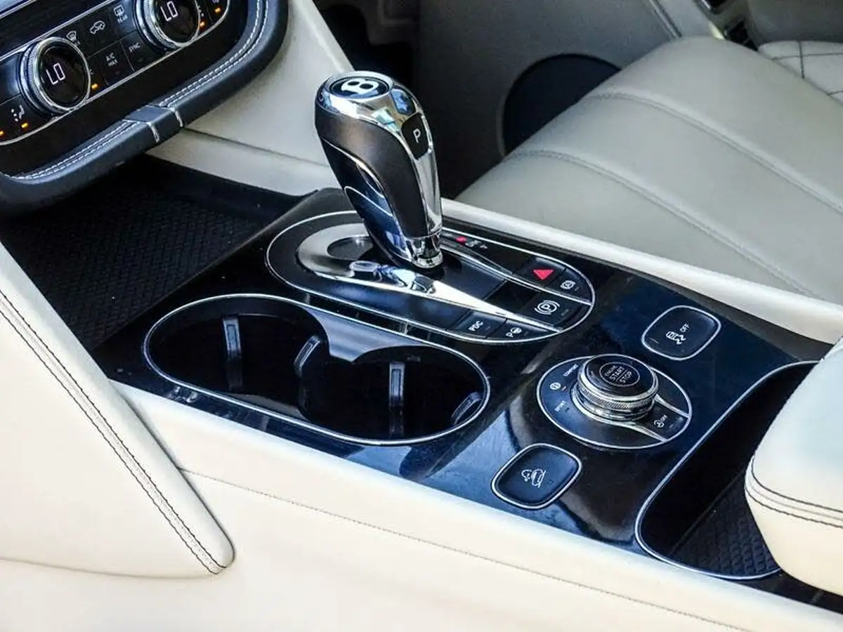 2018-bentley-bentayga-60-w12-big-17