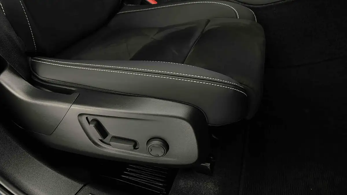 2023-volvo-xc40-20-b3-plus-big-31