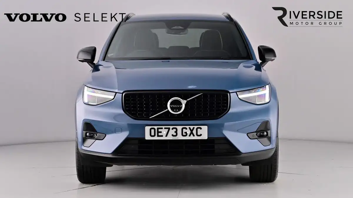 2023-volvo-xc40-20-b3-plus-big-7
