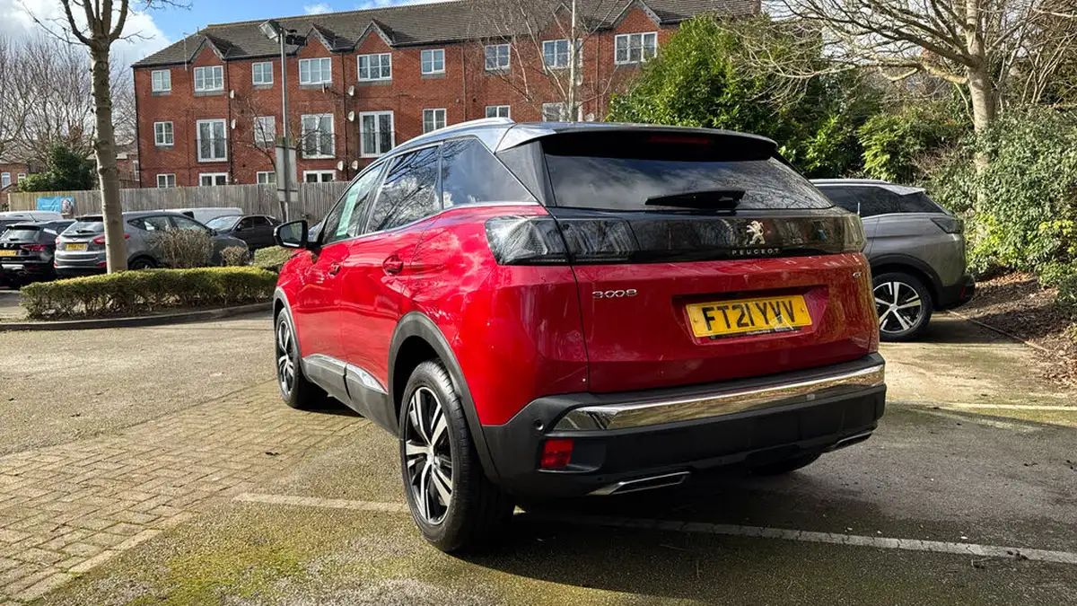 2021-peugeot-3008-suv-15-bluehdi-gt-eat8-big-4