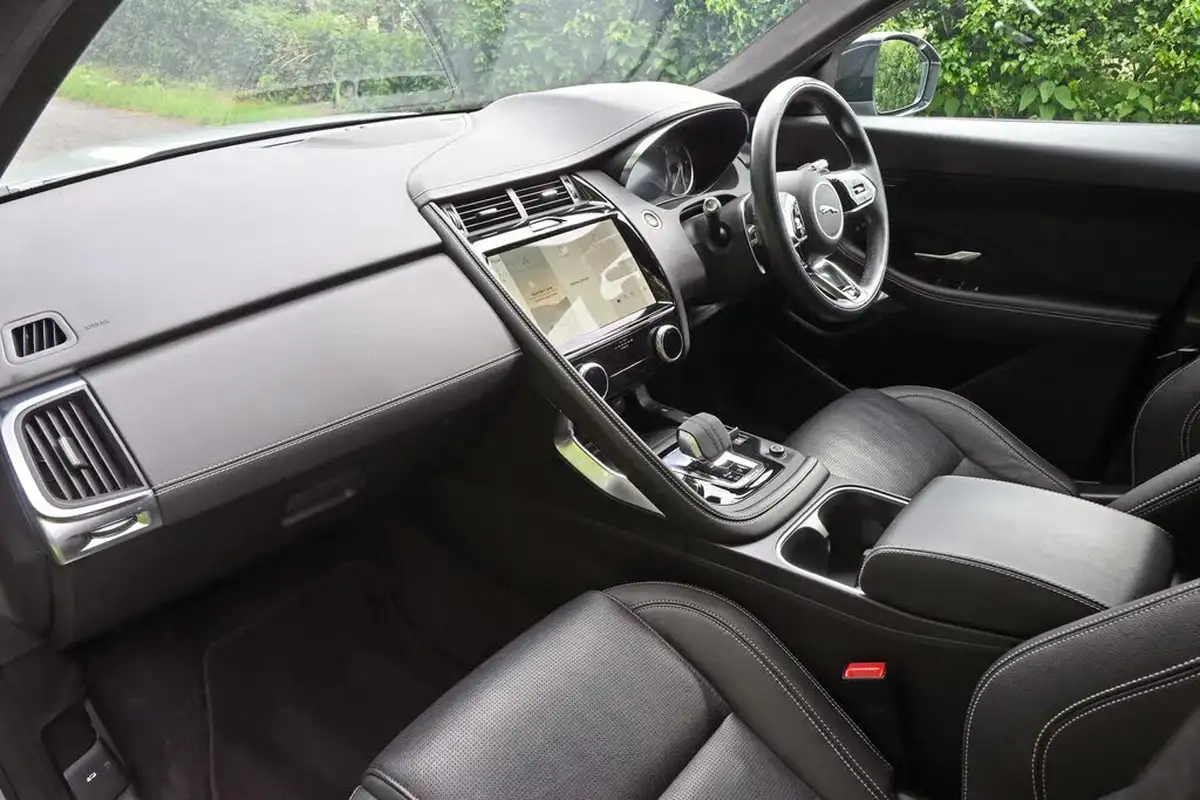 2021-jaguar-e-pace-20-d200-r-dynamic-se-big-20