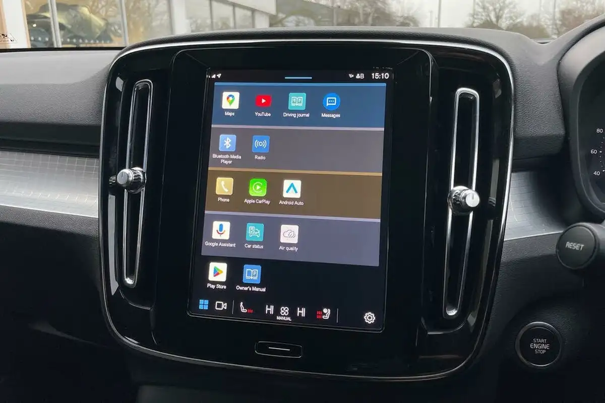 2023-volvo-xc40-20-b3-plus-big-40
