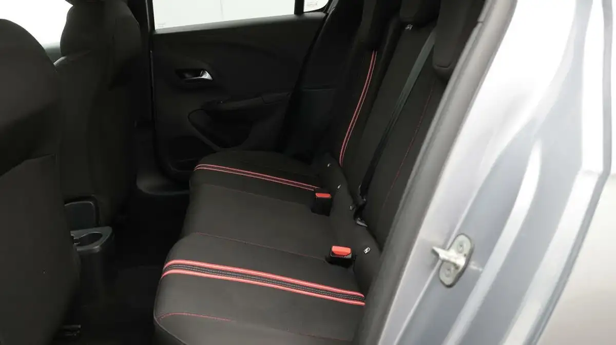 2022-vauxhall-corsa-e-sri-premium-big-16