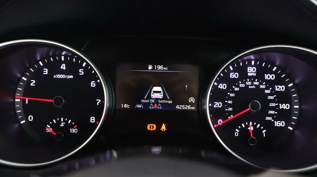 2023-kia-ceed-15-t-gdi-2-158bhp-non-adap-hatchback-big-10