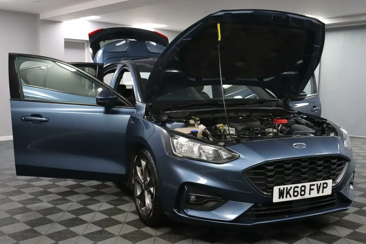 2018-ford-focus-10t-st-line-125ps-hatchback-big-11
