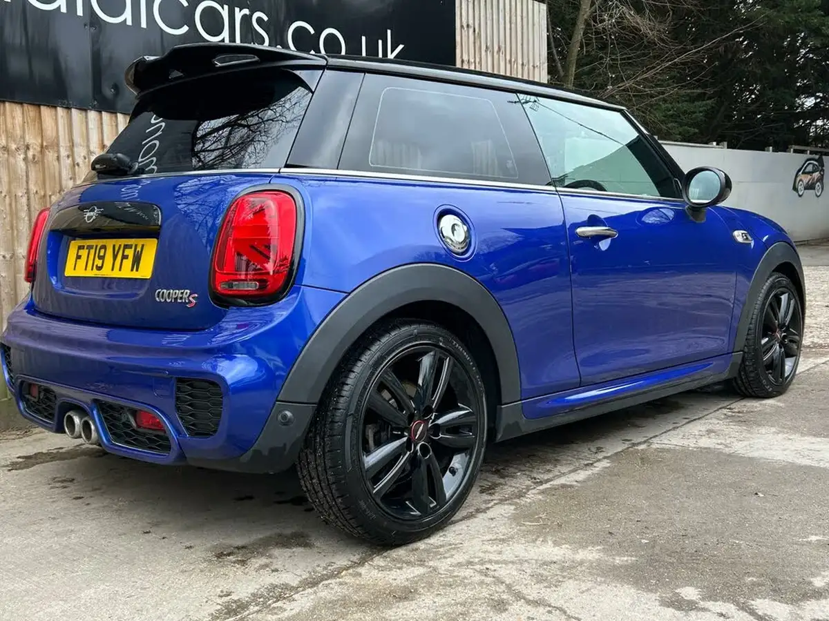 2019-mini-cooper-20-cooper-s-sport-189bhp-hatchback-3d-auto-big-11