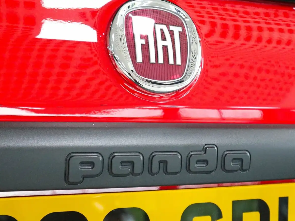 2022-fiat-panda-10-red-big-14