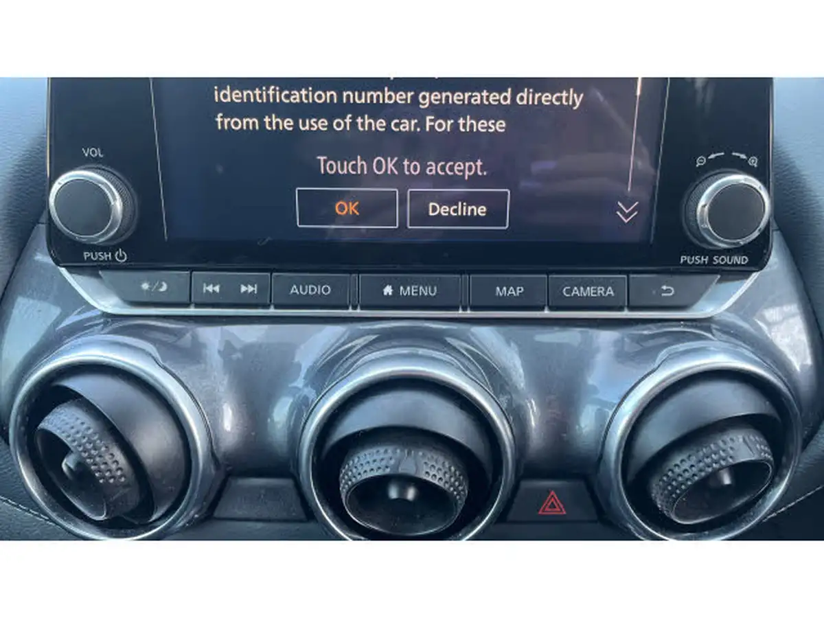 2021-nissan-juke-10-dig-t-tekna-big-34