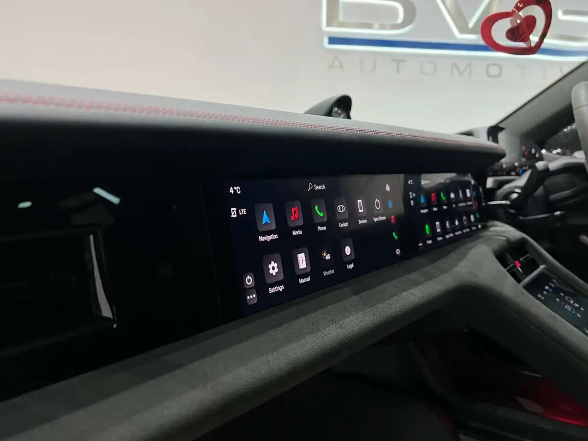 2023-porsche-taycan-e-gts-big-74