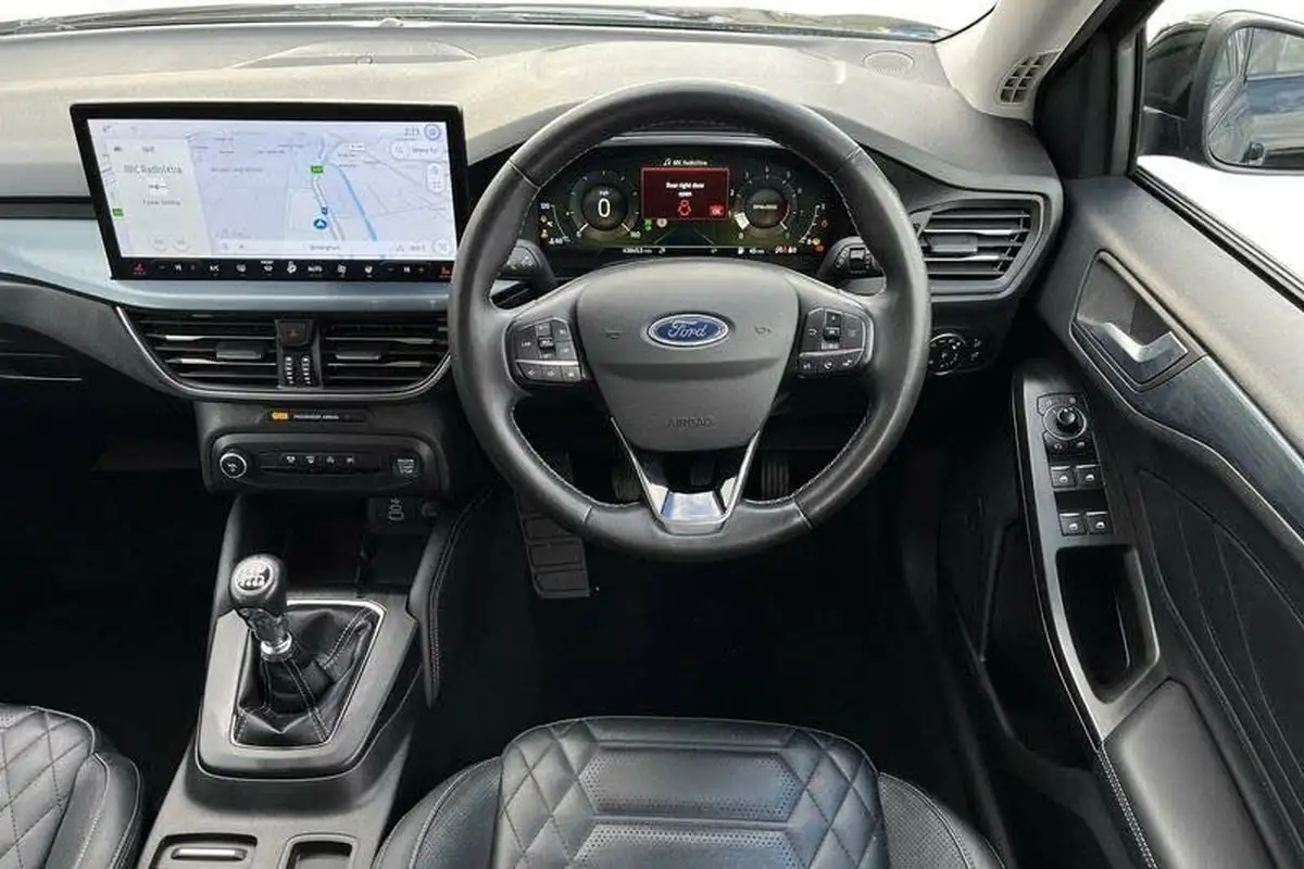 2022-ford-focus-big-10