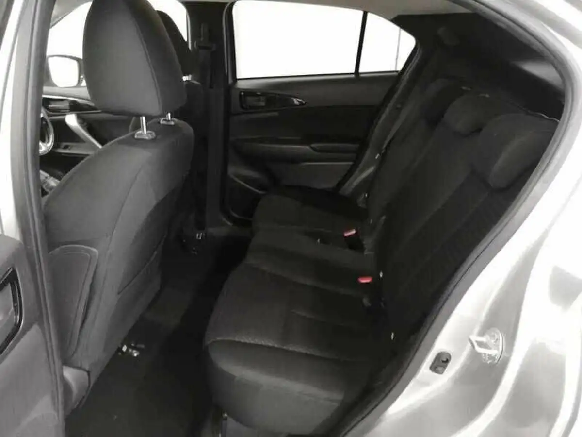 2018-mitsubishi-eclipse-cross-15-2-big-14