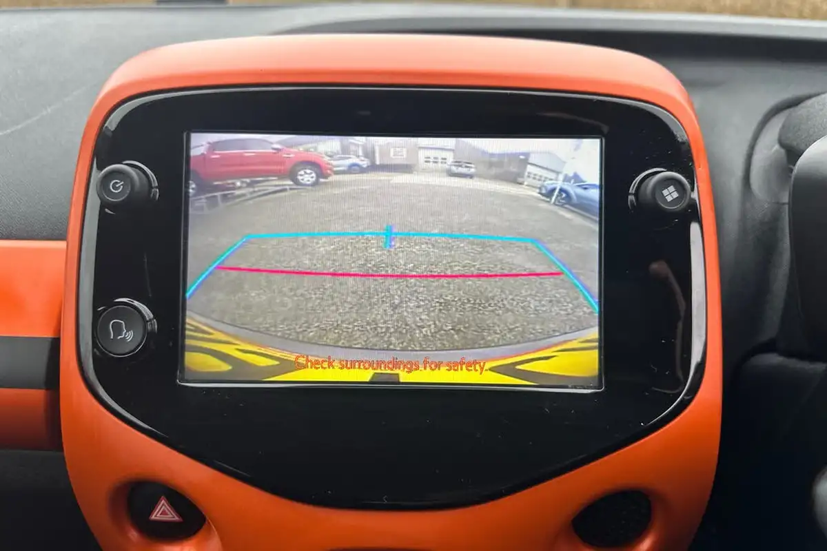 2019-citroen-c1-10-vti-airscape-urban-ride-big-40