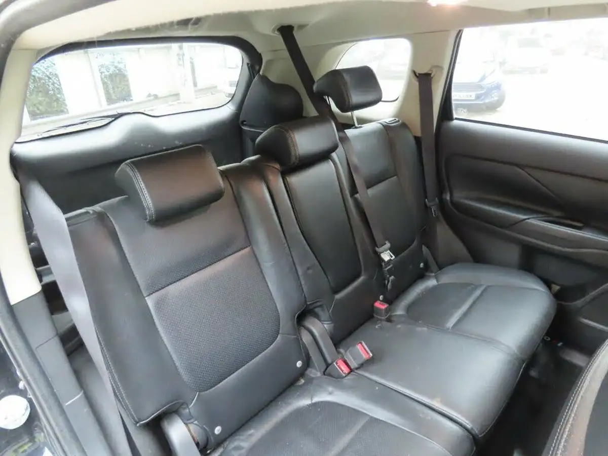2014-mitsubishi-outlander-20-gx4h-big-5