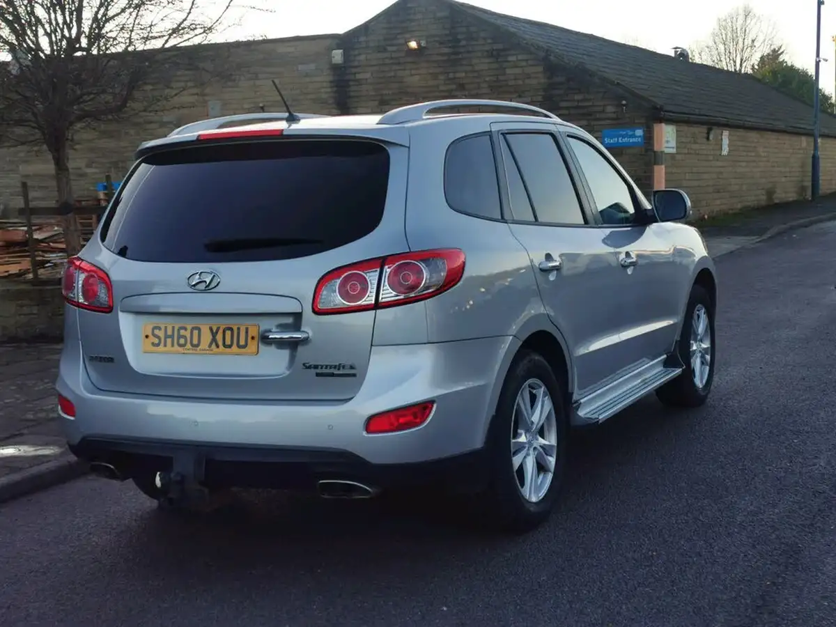 2010-hyundai-santa-fe-22td-premium-7st-auto-big-4