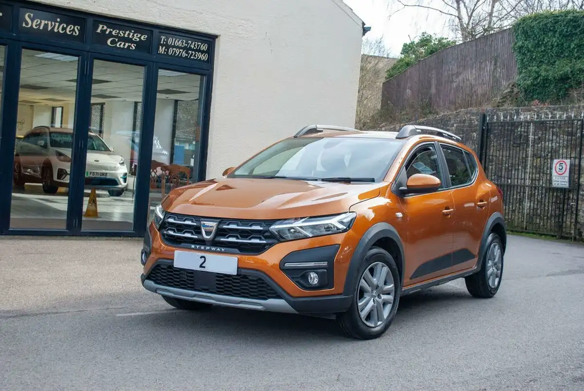 2022-dacia-sandero-stepway-10-tce-comfort-100bhp-bi-fuel-big-1