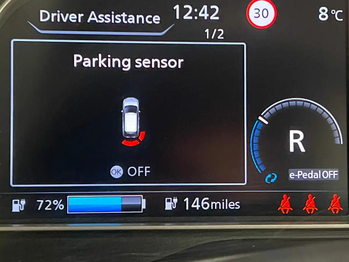 2023-nissan-leaf-e-e-tekna-59kwh-big-15
