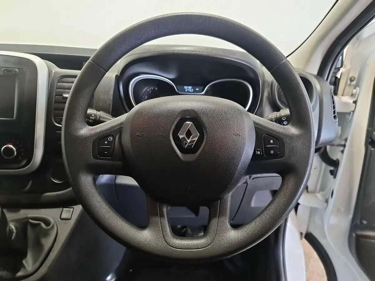 2020-renault-trafic-20dci-sl30-energy-120-business-panel-big-17