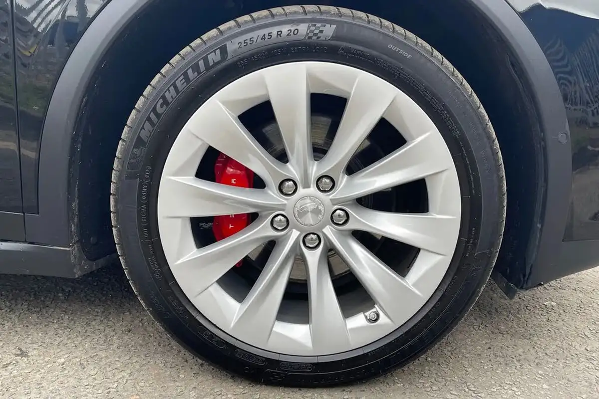 2020-tesla-model-x-e-ludicrous-performance-big-12