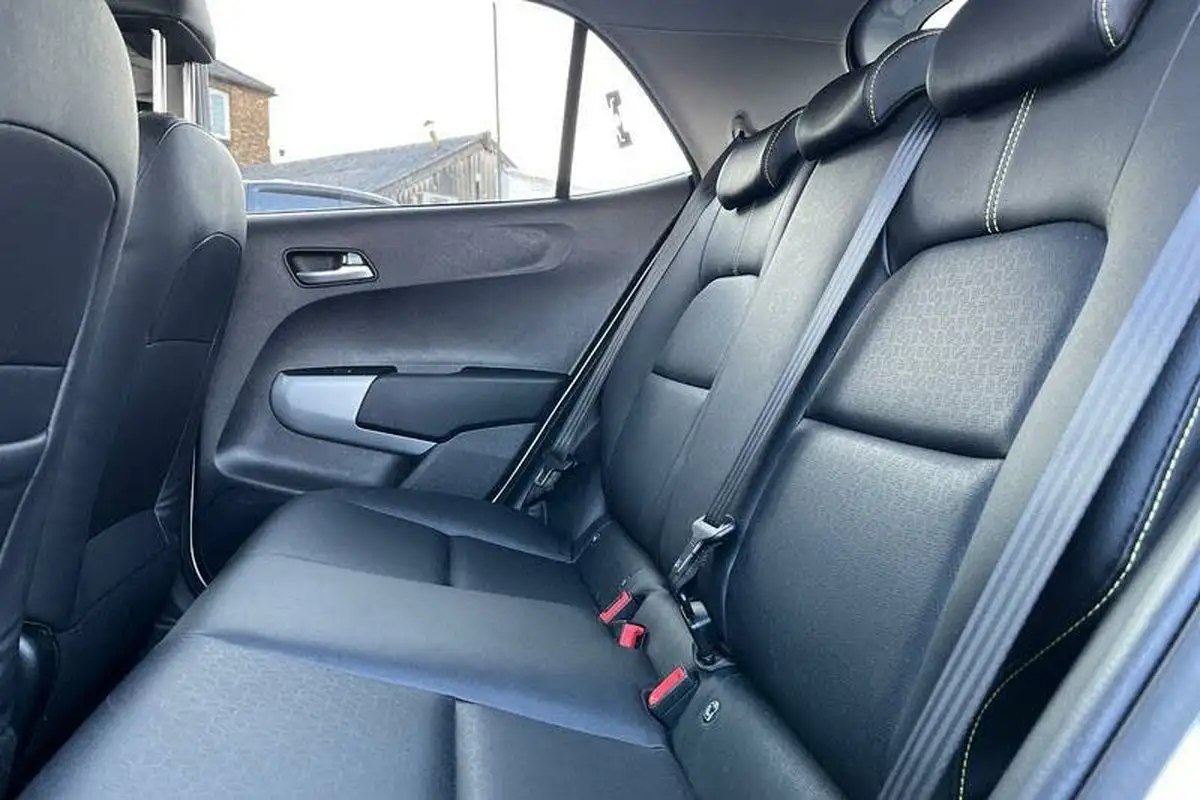 2022-kia-picanto-10-x-line-s-big-19