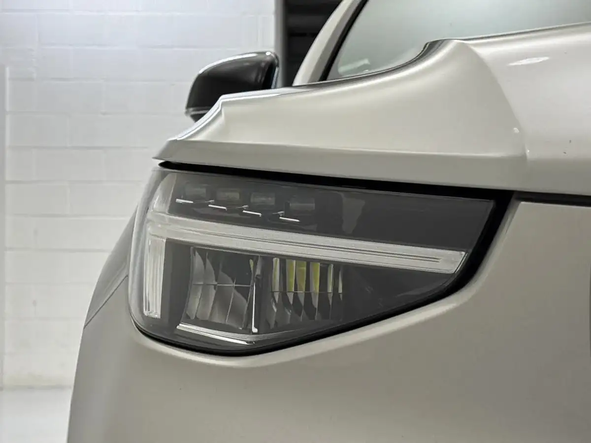 2023-volvo-xc40-20-b4-plus-big-33