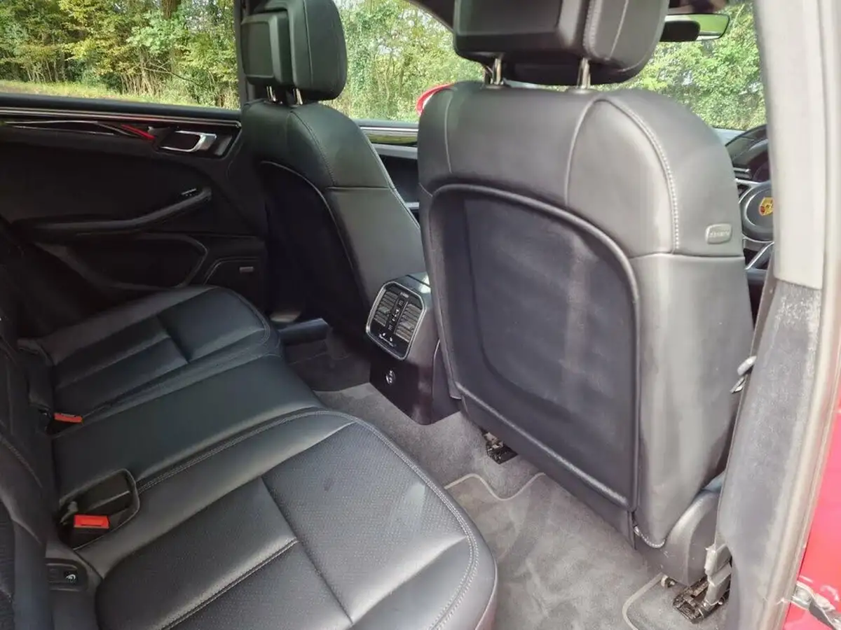 2020-porsche-macan-30-v6-s-big-36