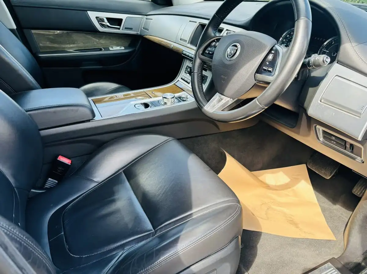 2013-jaguar-xf-30td-premium-luxury-ss-sportbrake-5d-auto-big-12
