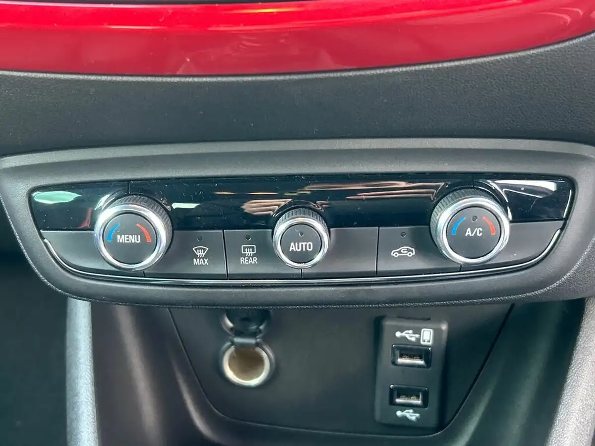 2021-vauxhall-crossland-12-sri-nav-130ps-big-22