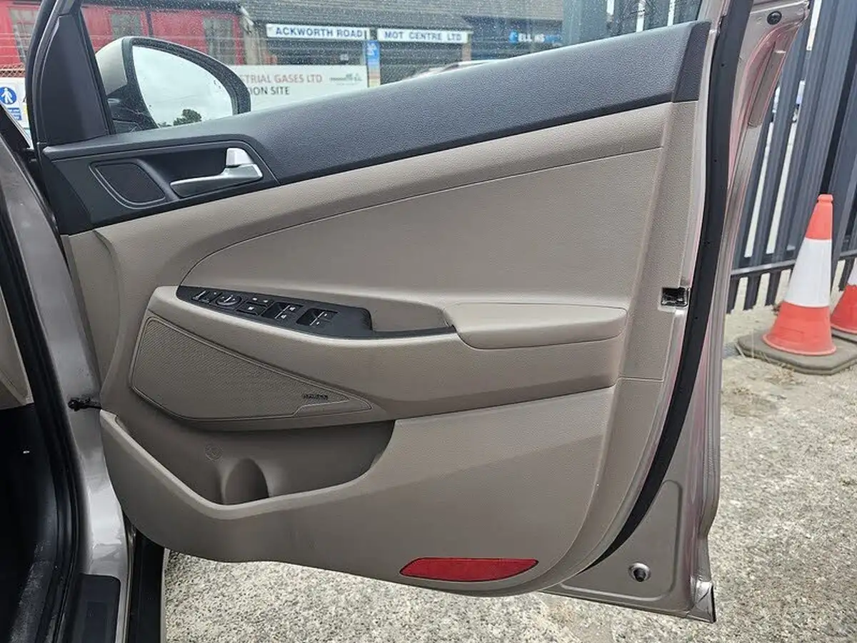 2019-hyundai-tucson-16-t-gdi-premium-se-dct-big-27