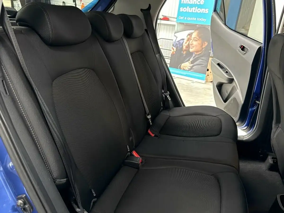 2019-hyundai-i10-10-play-big-34