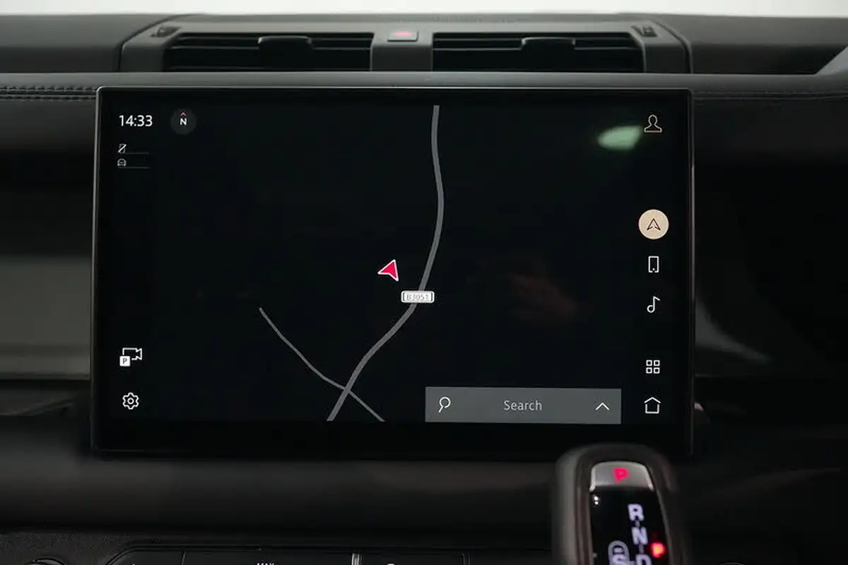 2023-land-rover-110-defender-30-d300-x-dynamic-hse-big-47