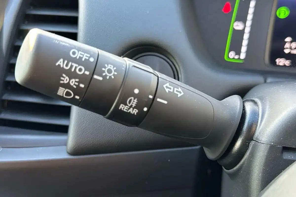 2022-honda-jazz-15-i-mmd-sr-109ps-big-14