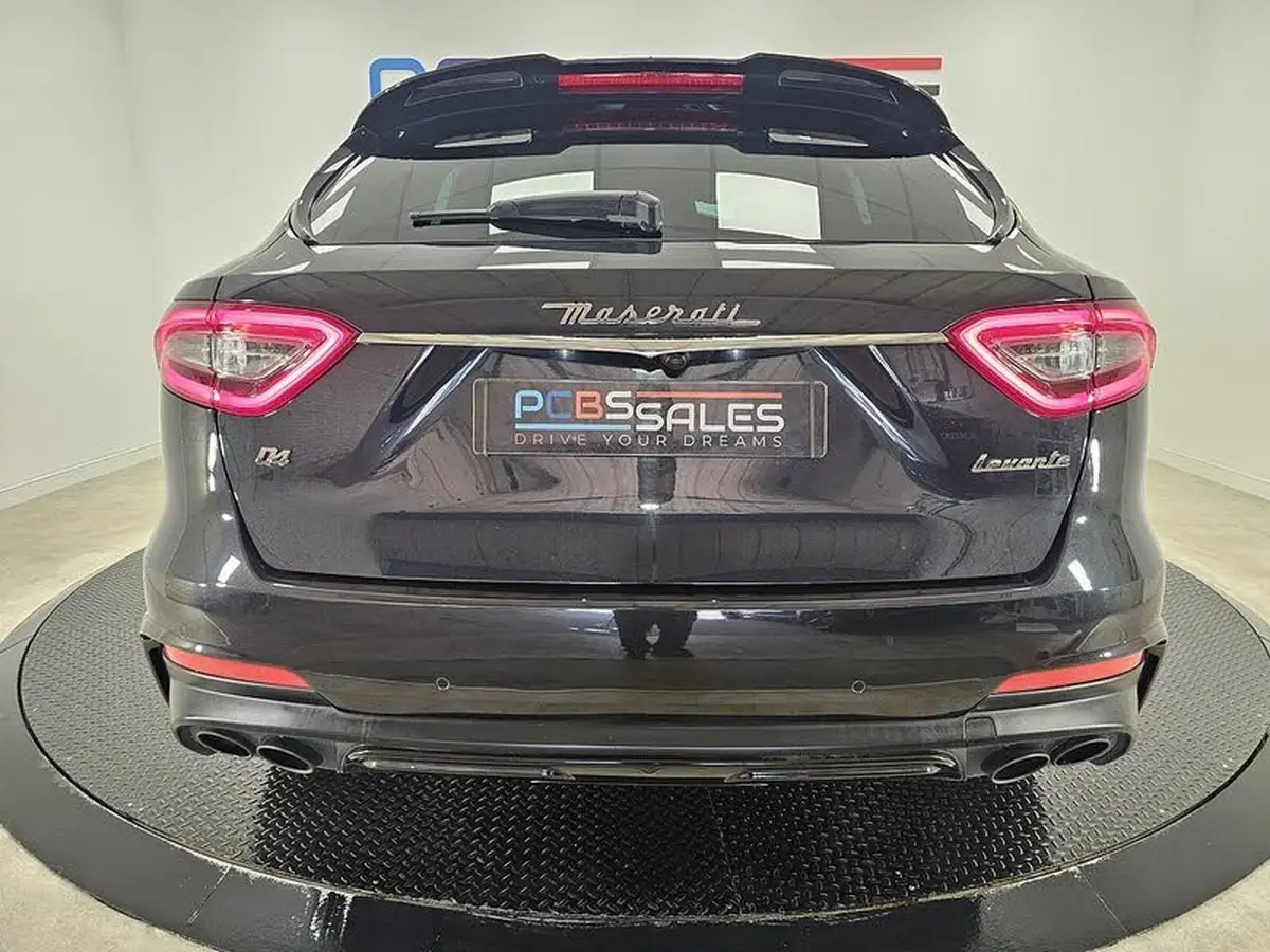 2021-maserati-levante-30-gransport-big-19