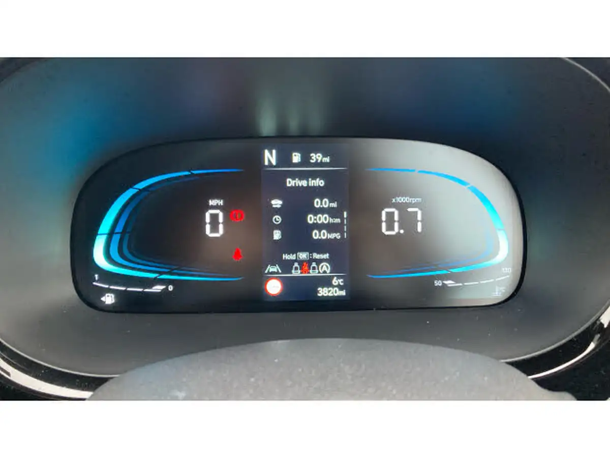 2024-hyundai-i10-12-premium-79ps-auto-big-17