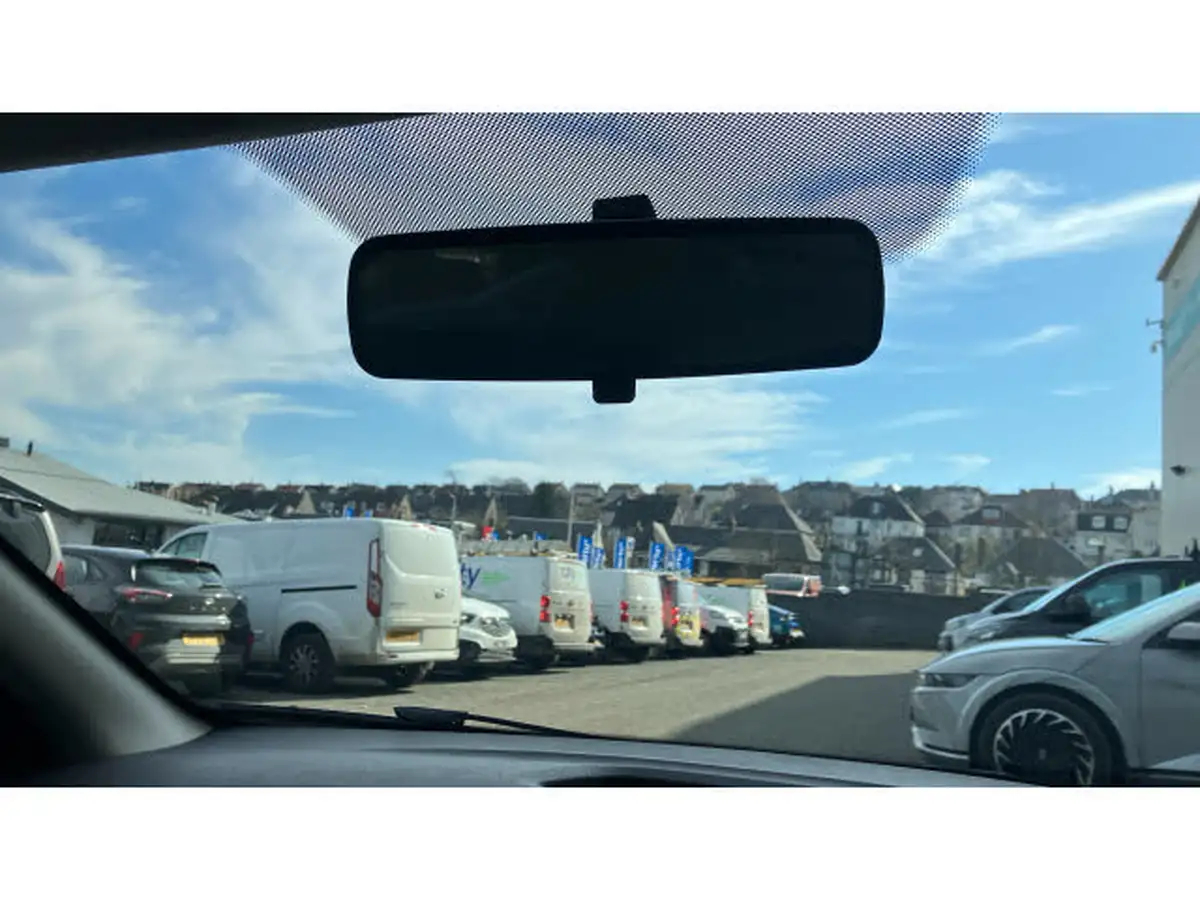 2020-dacia-sandero-10-sce-essential-big-47