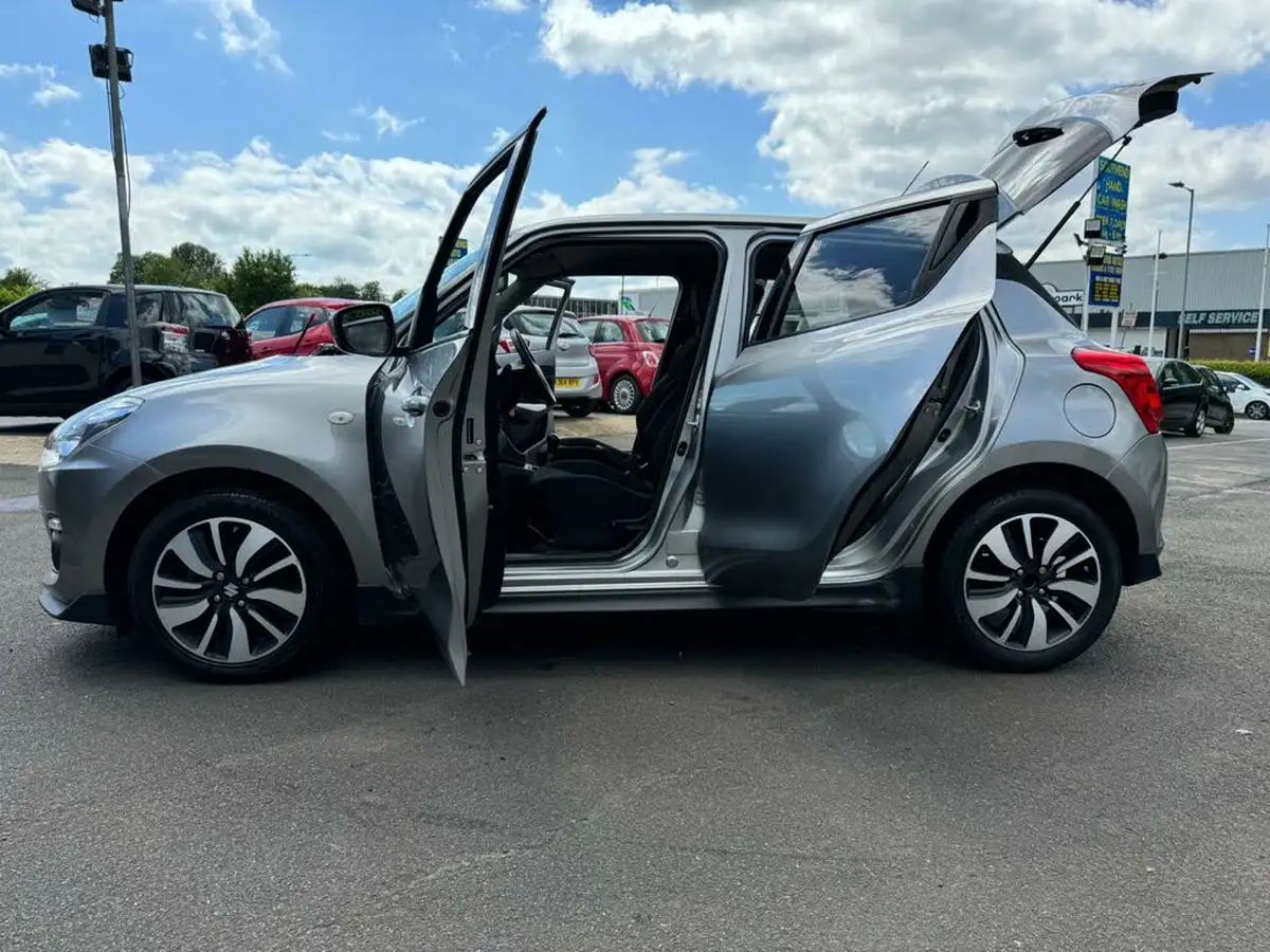 2019-suzuki-swift-12-dualjet-attitude-big-48