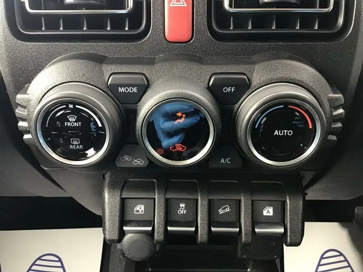 2024-suzuki-jimny-15-light-commercial-allgrip-big-11