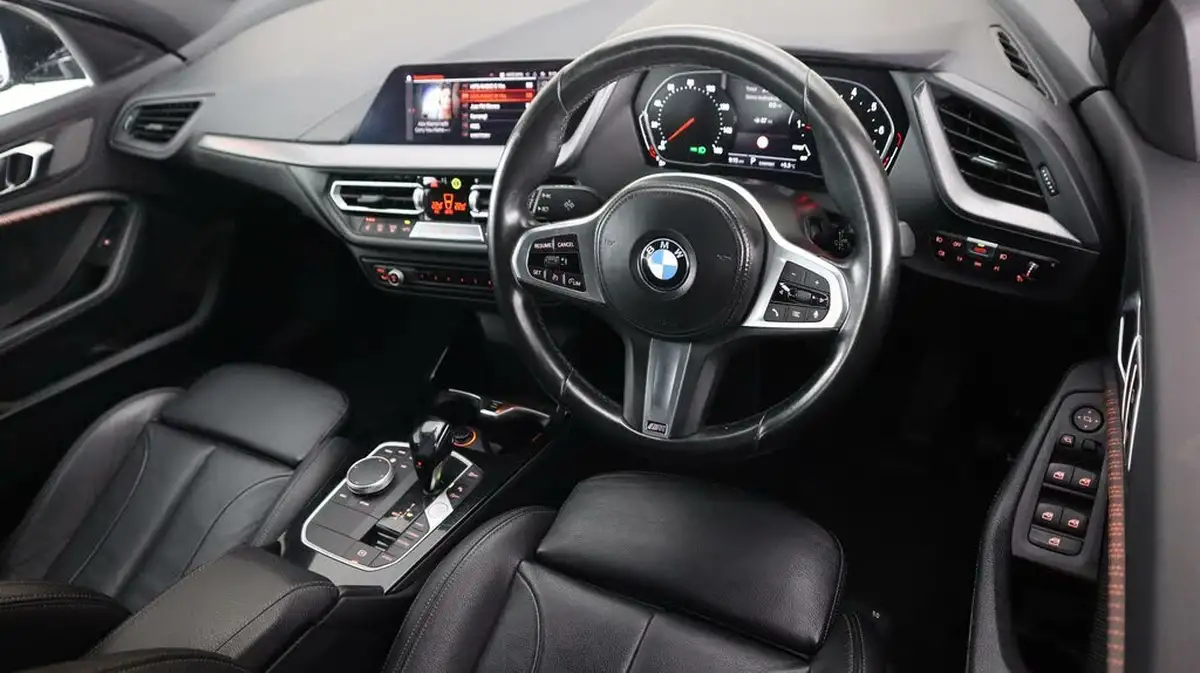 2021-bmw-1-series-15-118i-m-sport-dct-big-9